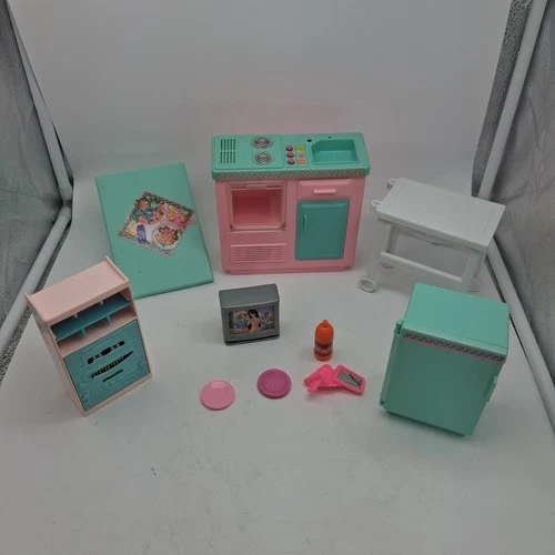 1996 Mattel Barbie Camper Van RV Camper Parts Lot Stove WORKS Radio TV Fridge