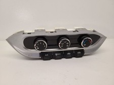 2012-2015 KIA RIOTemperature Control With AC Manual 3 Knob 972501W060
