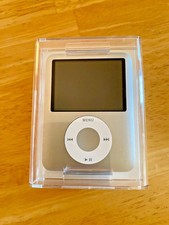 Apple iPod Nano 3rd-Gen 4GB Gray