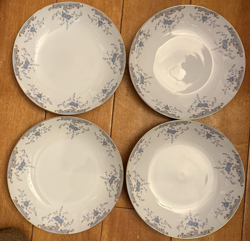 IMPERIAL CHINA BY W. DALTON 5303 SEVILLE 7.5" SOUP BOWL SET OF 4 Pre-owned