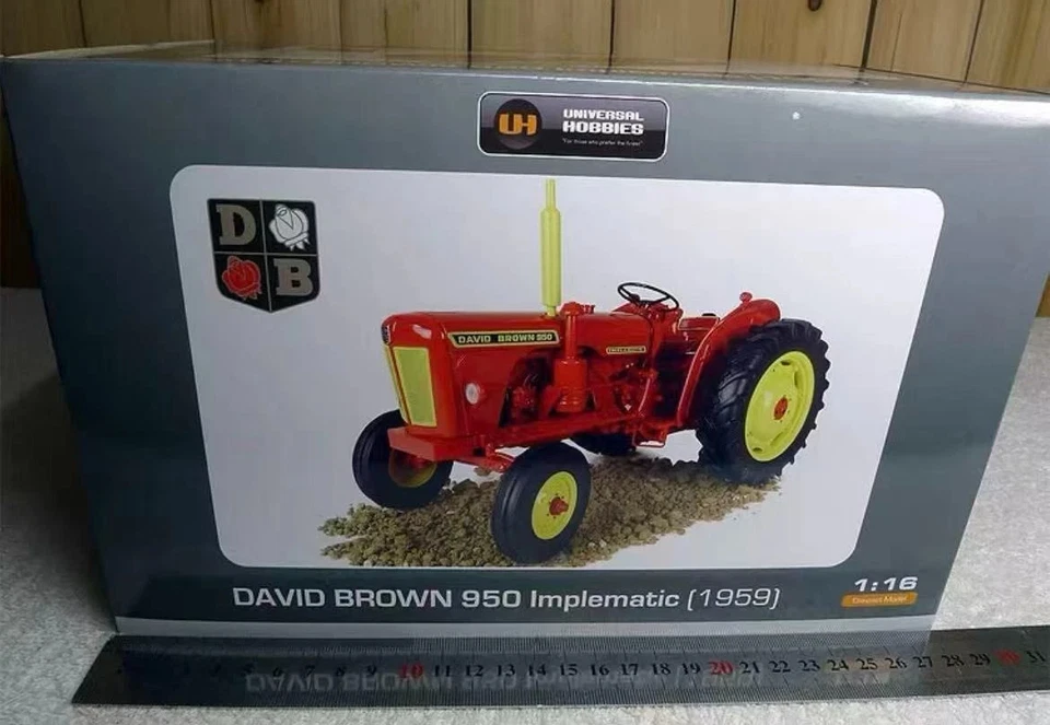 UH 4997 1:16 David Brown 950 Tractor Model - Brand New Alloy - Image 2 of 4