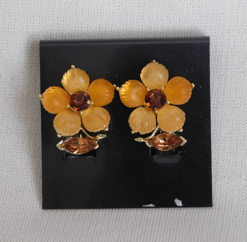 Vtg LISNER Orange Peach Flowers Thermoset & Rhinestones Clip On Earrings 1" - Image 2 of 4