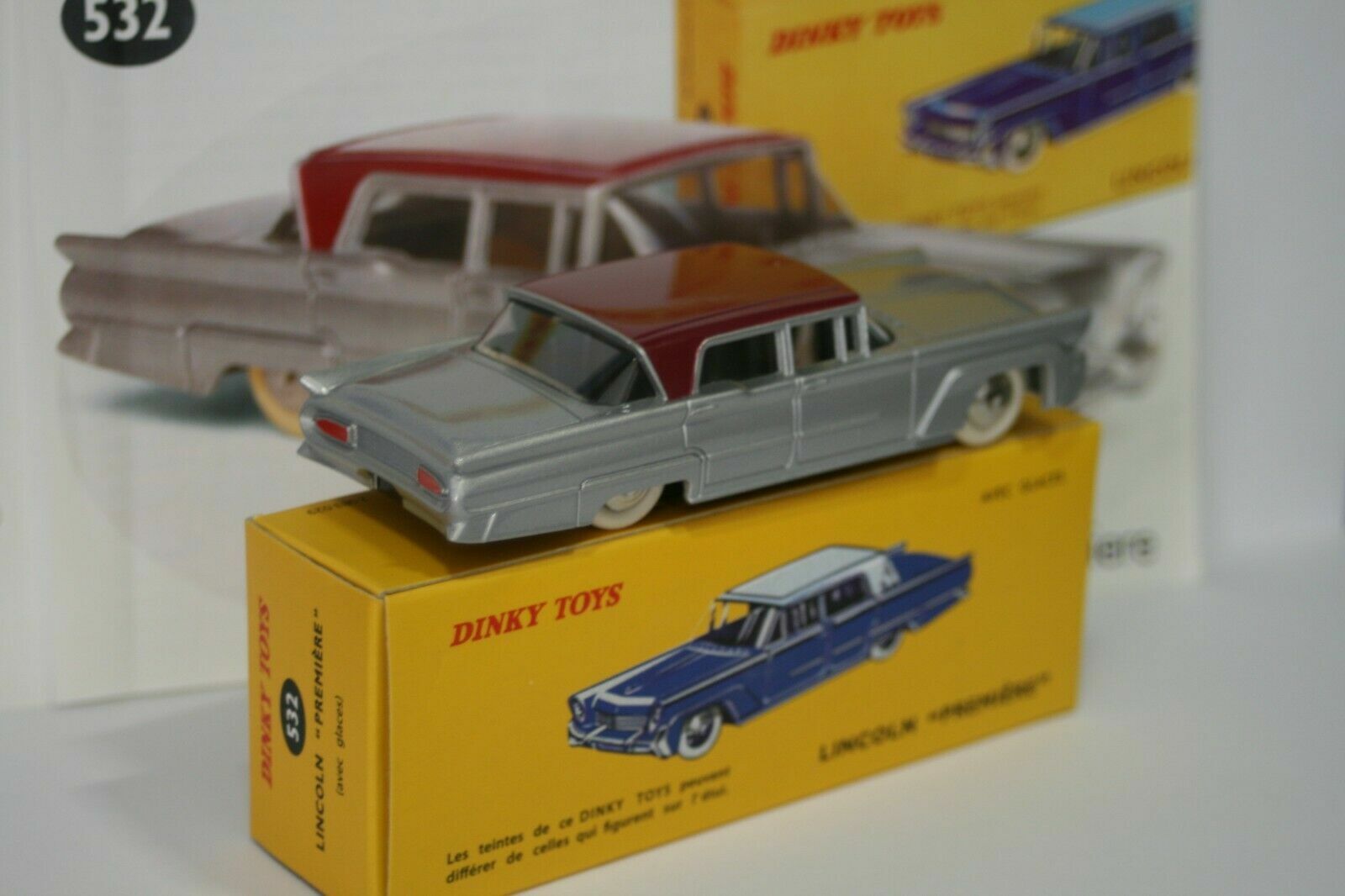 Dinky Toys Lincoln Première 532 voiture miniature 1/43 nostalgie des années 50 grise et rouge