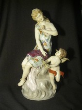 Sehr alte große Porzellanfigur vermutlich Venus und Amor / Wien 1910 ?