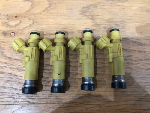 Toyota Corolla E11 Yellow Injectors 225cc New Seals 2325011130 Starlet Ep82 Ep91 - Picture 1 of 4