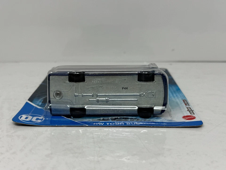 Hot Wheels Premium DC Batman HW Tour Bus 1:64 Diecast — 第 4/4 张图片
