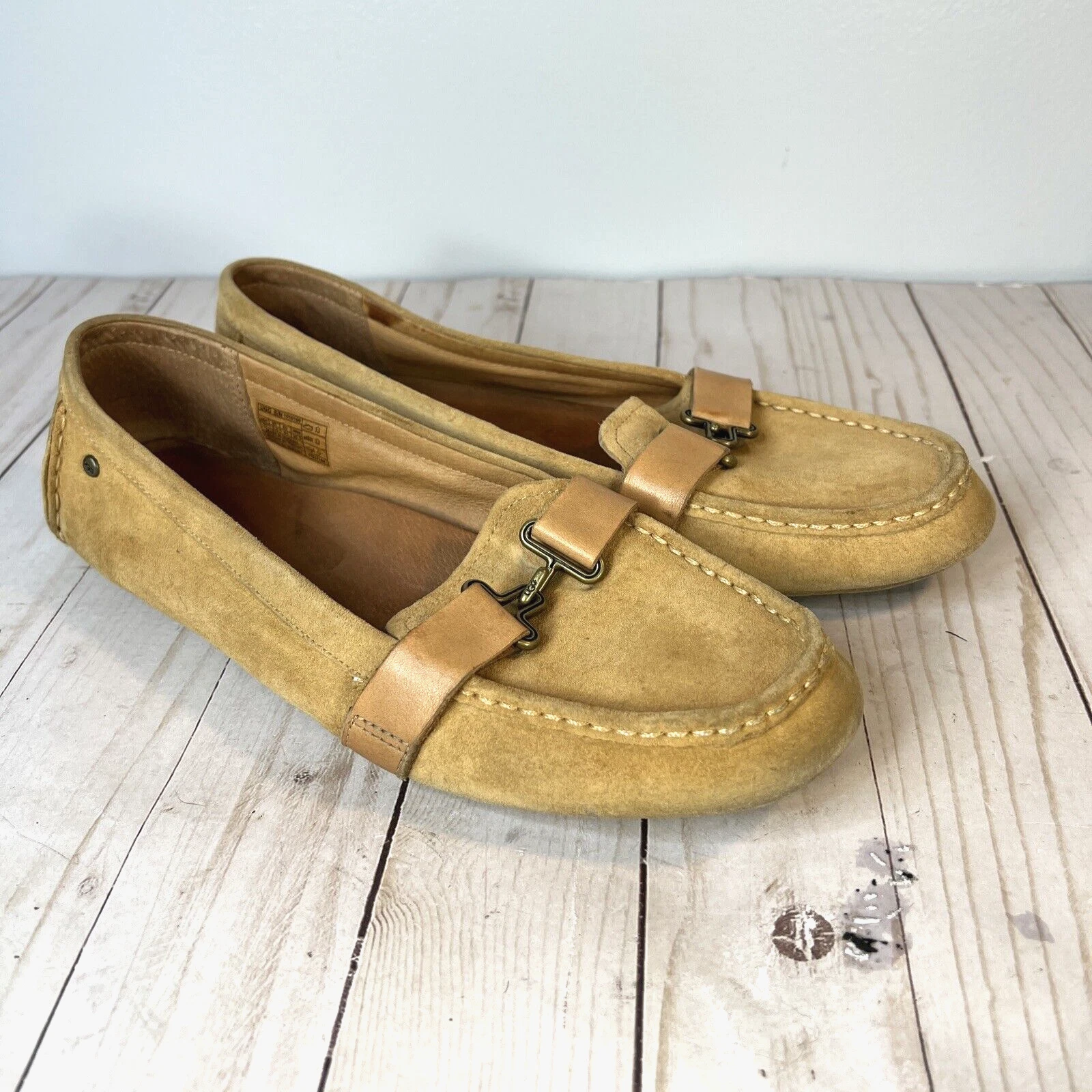 Mocassini da guida in pelle scamosciata marrone UGG Aven taglia 6 5