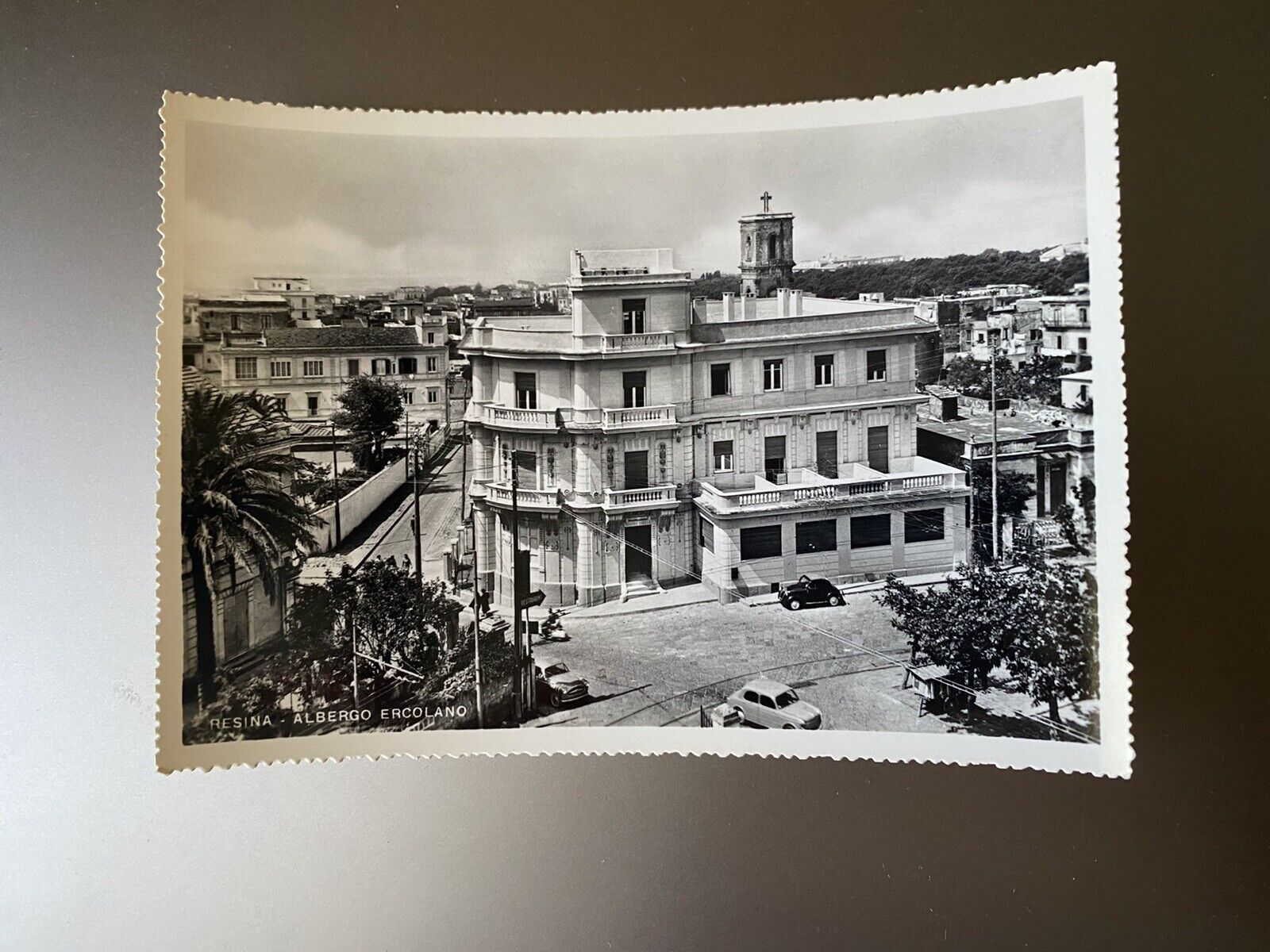 Foto 1 di 2
