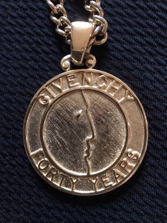GIVENCHY Necklace Chain AUTH Vintage Rare Logo Gold Pendant choker WOMENS Japan! image 2