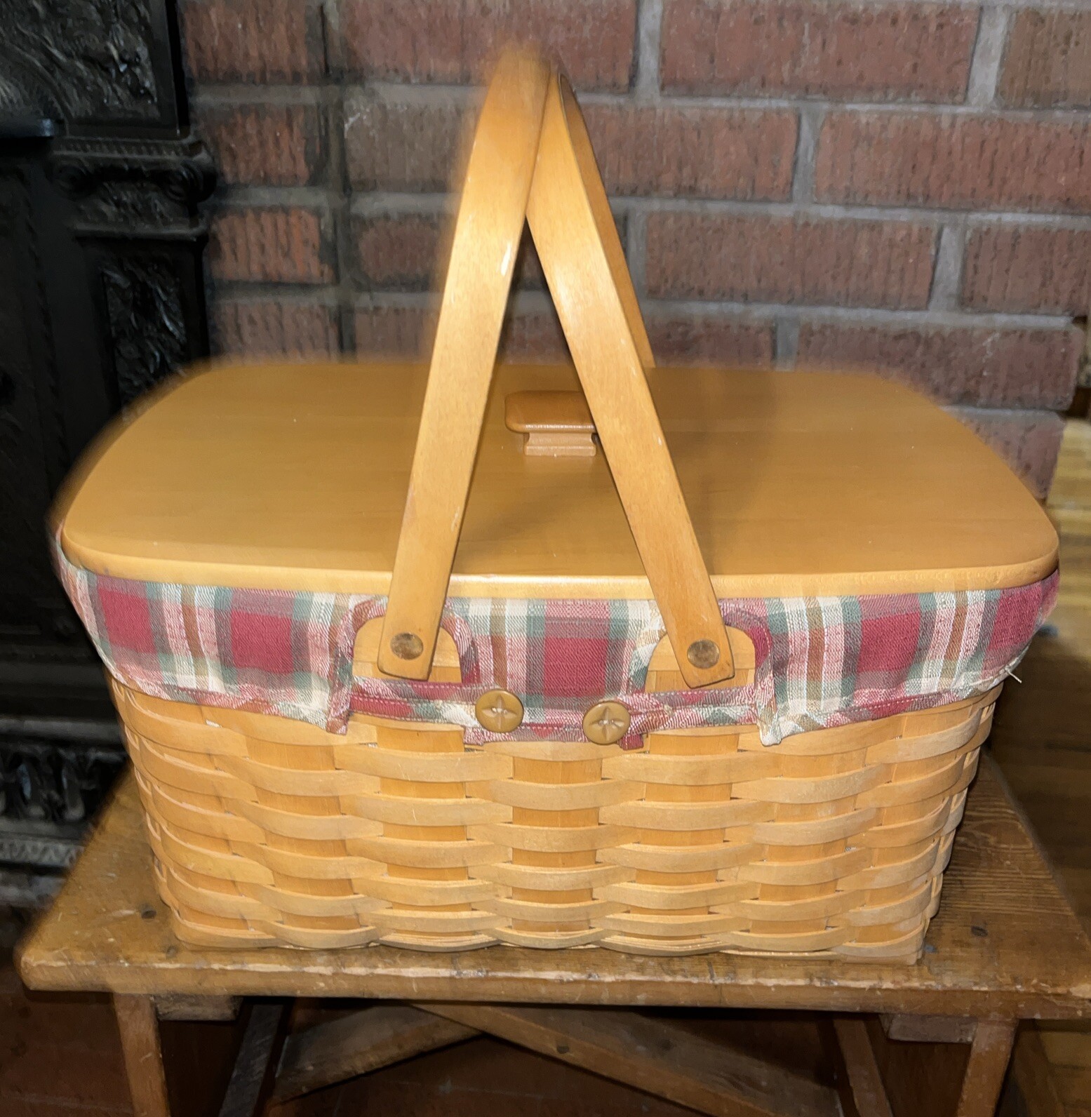 LONGABERGER LARGE MARKET BASKET WITH FABRIC LINER, PROTECTOR AND WOODEN