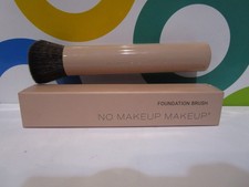 NO MAKEUP MAKEUP FOUNDATION BRUSH BOXED