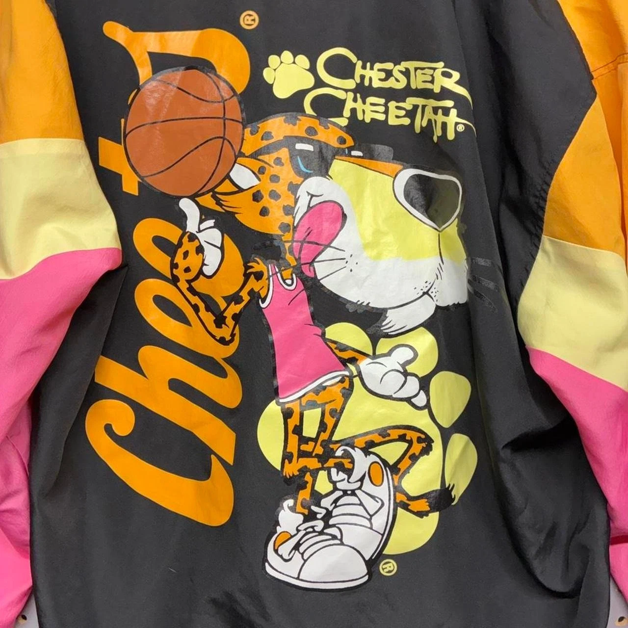 Cheetos 1/4 zip windbreaker jacket Size L mesh lined with hood adult size large - product detail image 3