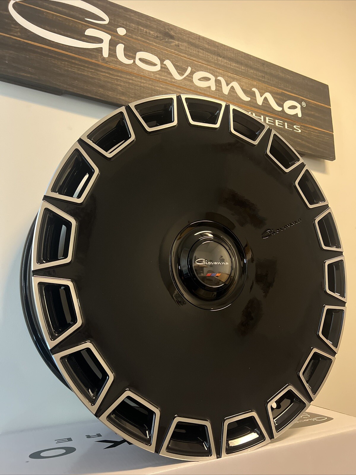 26X10 GIOVANNA DICOTTO BLACK MACHINED RIMS (5X120) RANGE ROVER ROLLS ROYCE GHOST