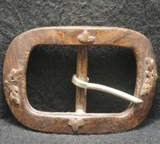 XC11137 VINTAGE 1970s  CLASSIC TONGUE-TYPE  UNISEX FASHION WOOD BELT BUCKLE