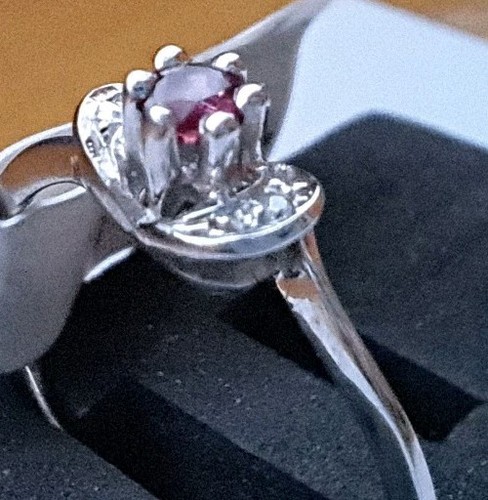 Damen Gold Ring - Rubin + 2 Diamanten 0,13 Ct. - sehr guten Schliff - Ungetragen - Bild 2 von 11