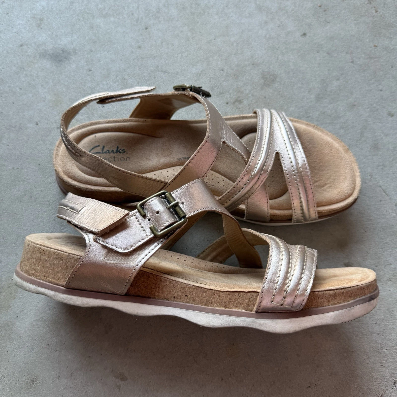 Sandali Clarks Collection Brynn Step regolabili in pelle beige rosa taglia 11