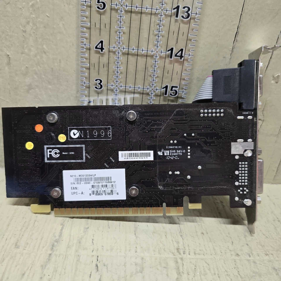 Lote de 3 tarjetas de video vintage usadas - MSI N210 y AMD C552 - retiradas funcionando,... Foto 2 de 4