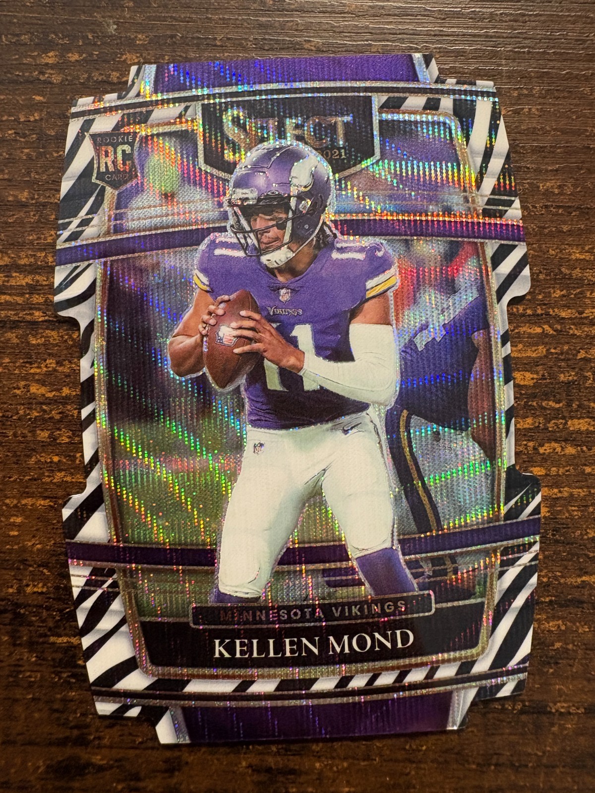 L33,996 - 2021 Select Prizm Zebra Die Cut #64 Kellen Mond