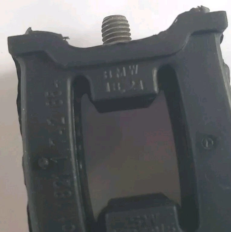 Montagem de borracha genuína BMW E38 E39 520i 523i 2.4 528i 730i 730iL 18211723915 - Imagem 4 de 4