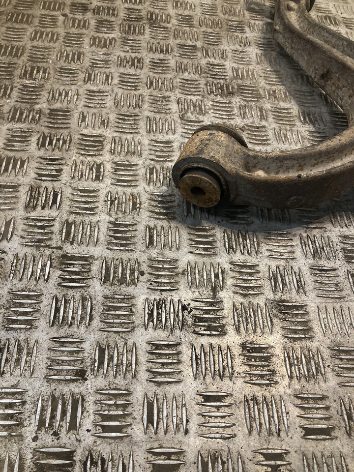 JEEP Grand Cherokee III Wk Avant Inférieur Droit Bras de Suspension