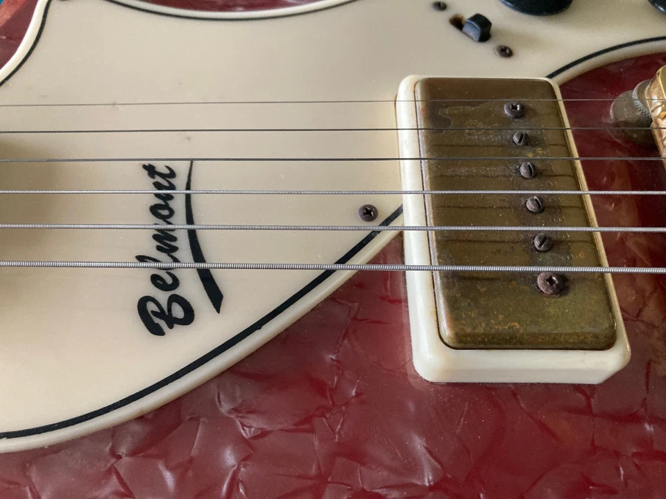 DE COLECCIÓN~~1959~~SUPRO BELMONT~~GUITARRA ELÉCTRICA~~ROJA RARA~~SÚPER LIMPIA~~BOLSA DE CONCIERTO Foto 4 de 4