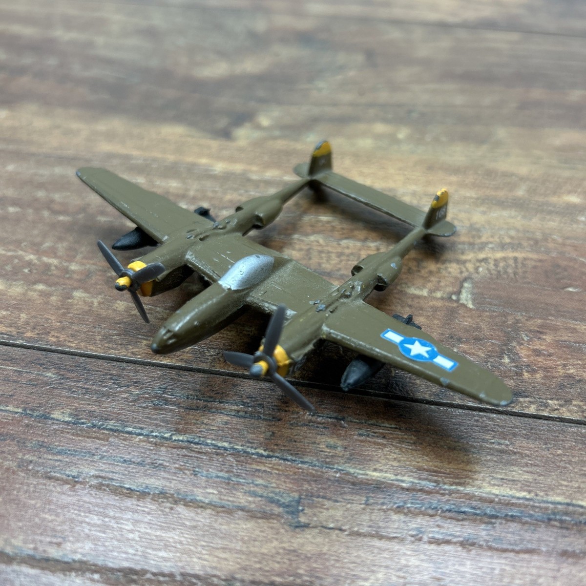 Dyna Flites American A109 P-38 Lightning 168 Die Cast Brown