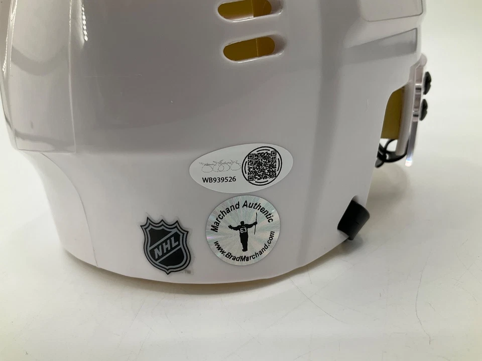 CASCO FIRMADO FLORIDA PANTHERS BRAD MARCHAND CERTIFICADO DE AUTENTICIDAD JSA Testigo 25’ ¡CAMPEONES SC! Foto 3 de 3