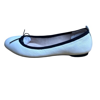 Bloch Nashira Women's Leather Ballet Flats in White/Black  Sz EU37/US 7-NEW-READ
