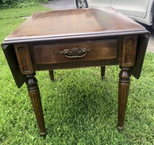 Maple Ethan Allen Dropleaf End Table  Mint