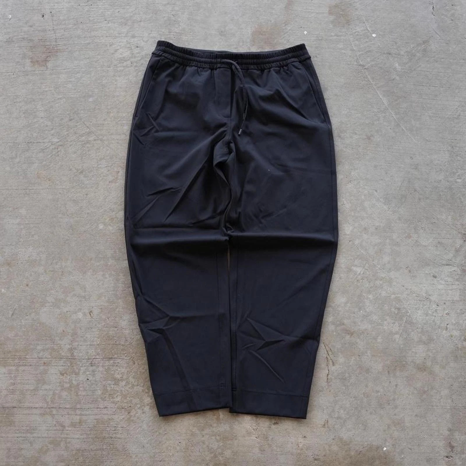 Black sportswear jogger pants lulumon