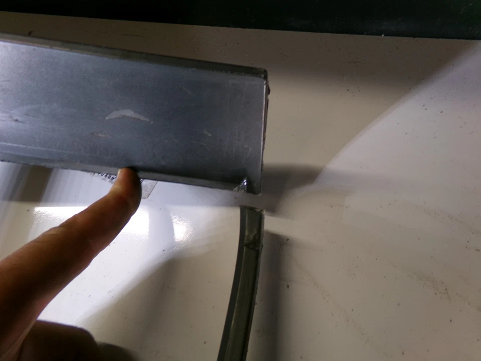 Montaje en panel de luz trasera OEM 20237210 80-1988 Chevrolet Caprice CRACKS Foto 3 de 4