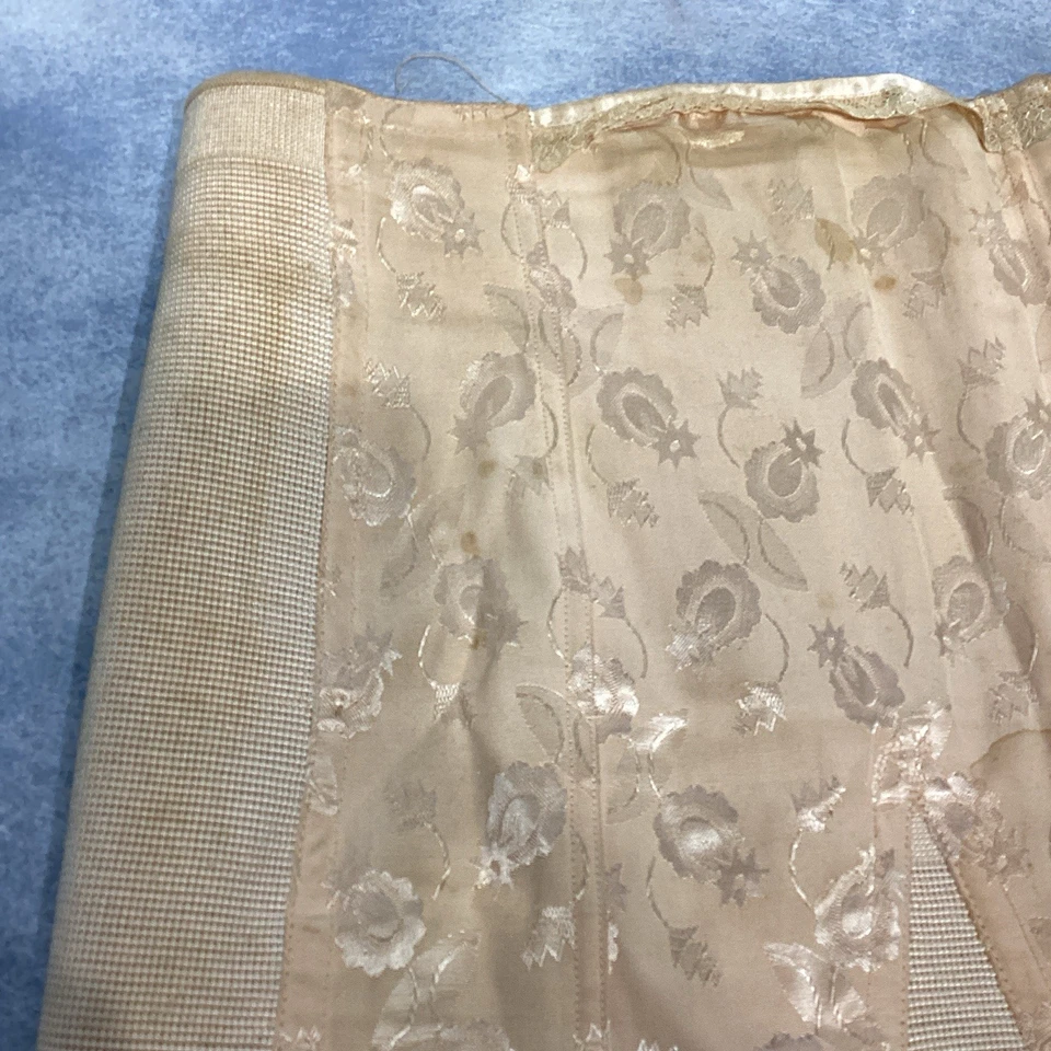 Faja liguera Rockabilly cruda 14 ganchos de colección con fondo abierto casa de moda Foto 2 de 4