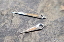 SB7F: Bulova Accutron 214 Tritium Watch Hands #142-143 – Silver Dauphine OEM