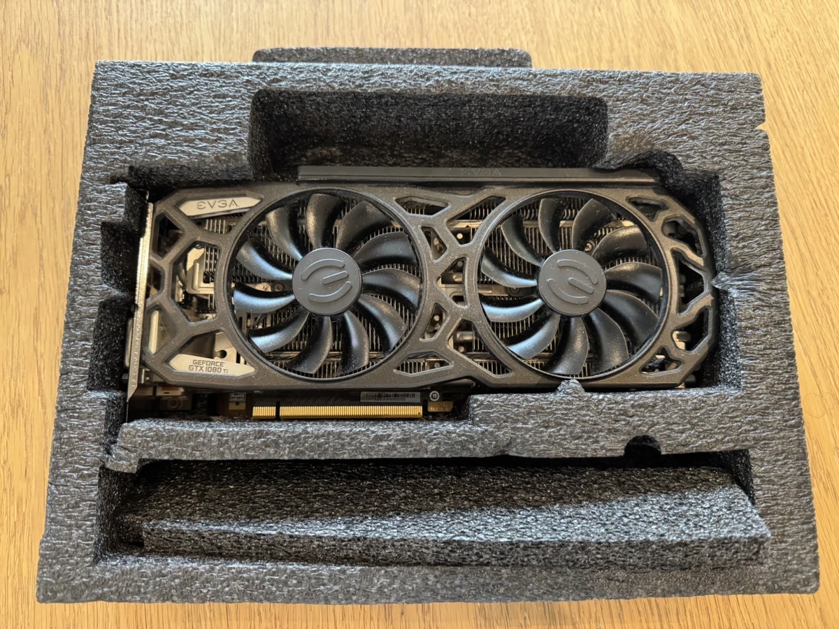 Preços baixos em EVGA Nvidia GeForce GTX 1080 Ti 11 GB de memória