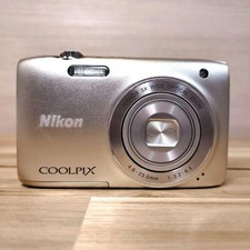 Nikon COOLPIX S3100 Champagne Silver Digital Camera with Box and Manual