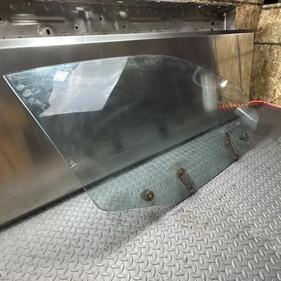 Оригинальный хэтчбек со стеклянной правой пассажирской дверью под правую руку для Nissan 240SX S13 1989-1994 годов выпуска - Изображение 4 из 4