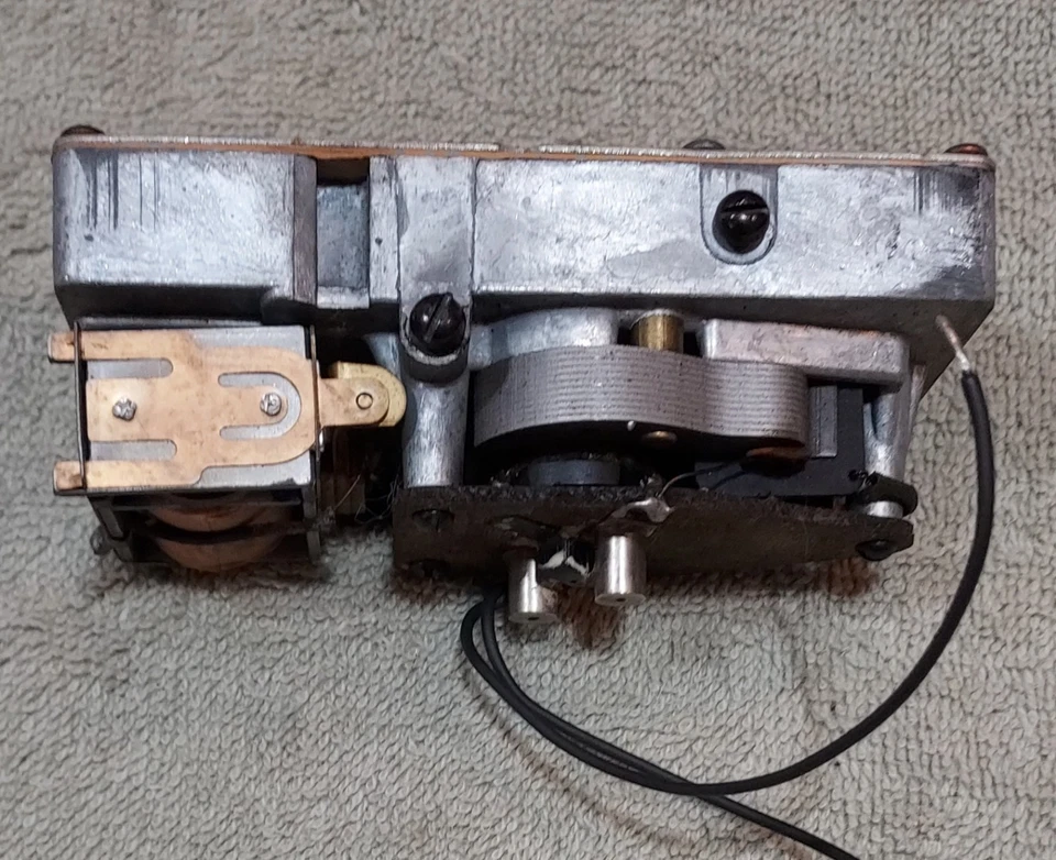 Lionel prewar/postwar Whistle Assembly for Tender, refreshed and it works!!! - Image 4 of 4