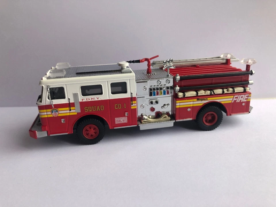 1/64 Code 3 FDNY New York Seargrave Pumper Engine Squad 1 - Great condition - Photo 2/4