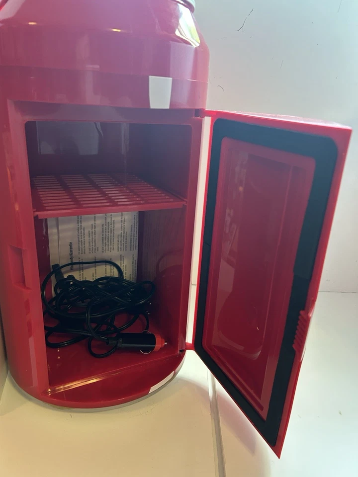 Coca Cola Coca-Cola 2016 Modelo CC-06 Portátil Eléctrico Koolatron 8 Latas Mini Nevera Foto 2 de 4