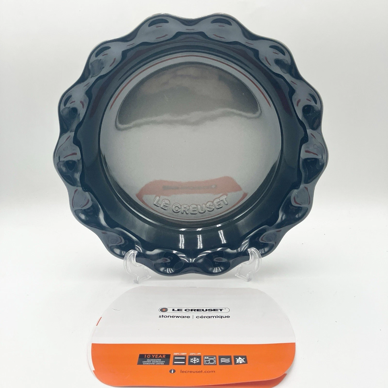 Le Creuset 23cm Fluted Pie Dish Gray Stoneware 9” Ceramic Tart Pan
Opens in a new window or tab