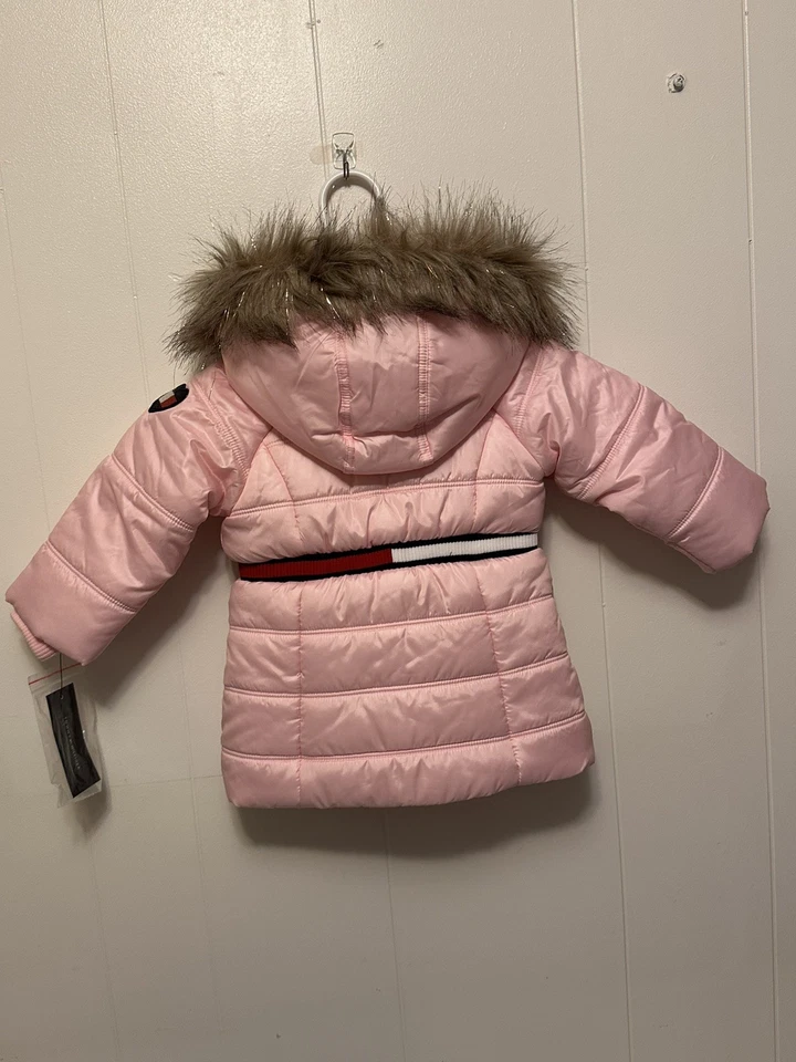 Nuevo con etiquetas Abrigo acolchado de invierno rosa Tommy Hilfiger niños 12mos precio de venta sugerido por el fabricante $90 Foto 3 de 4