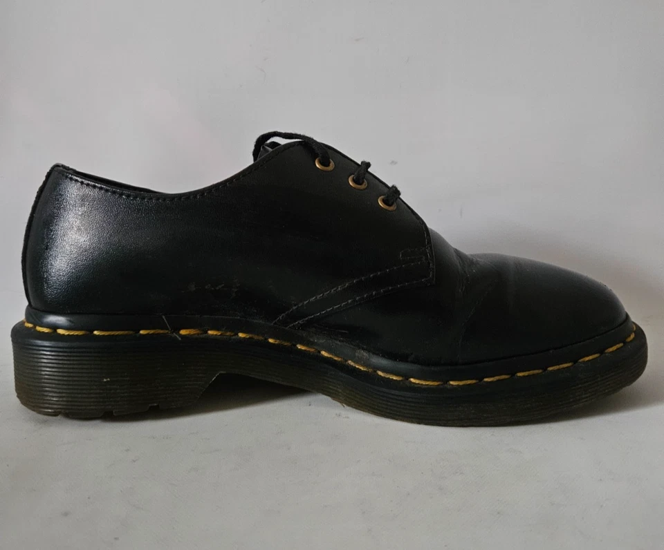 Vintage Dr Martens 12284 UK 10 Made in England Black Leather 3 Eye Shoe, photo 3 of 5