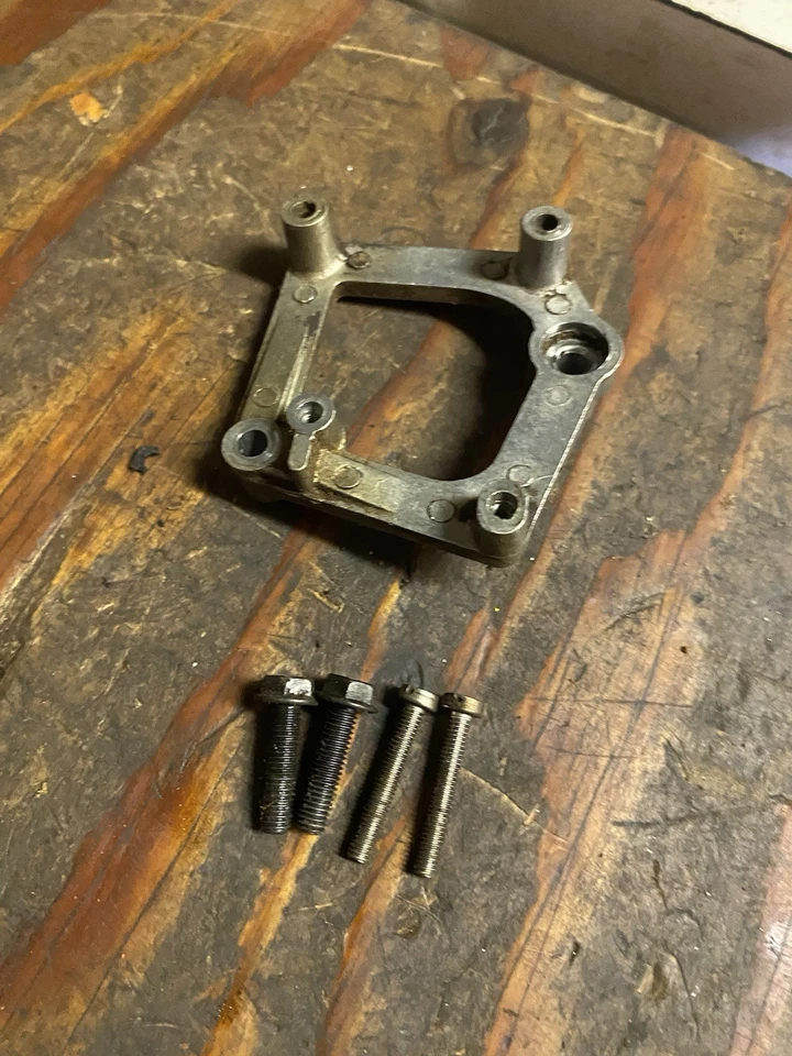 Soporte de montaje de bobina de encendido para motosierra F65 OEM Partner envío gratuito Foto 2 de 2