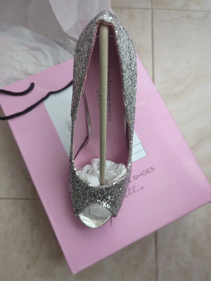 Zapatos Leg Avenue 5" Plateados Brillo Tacones con Puntera Abierta Talla 6 de Ellie Nuevos Foto 4 de 4