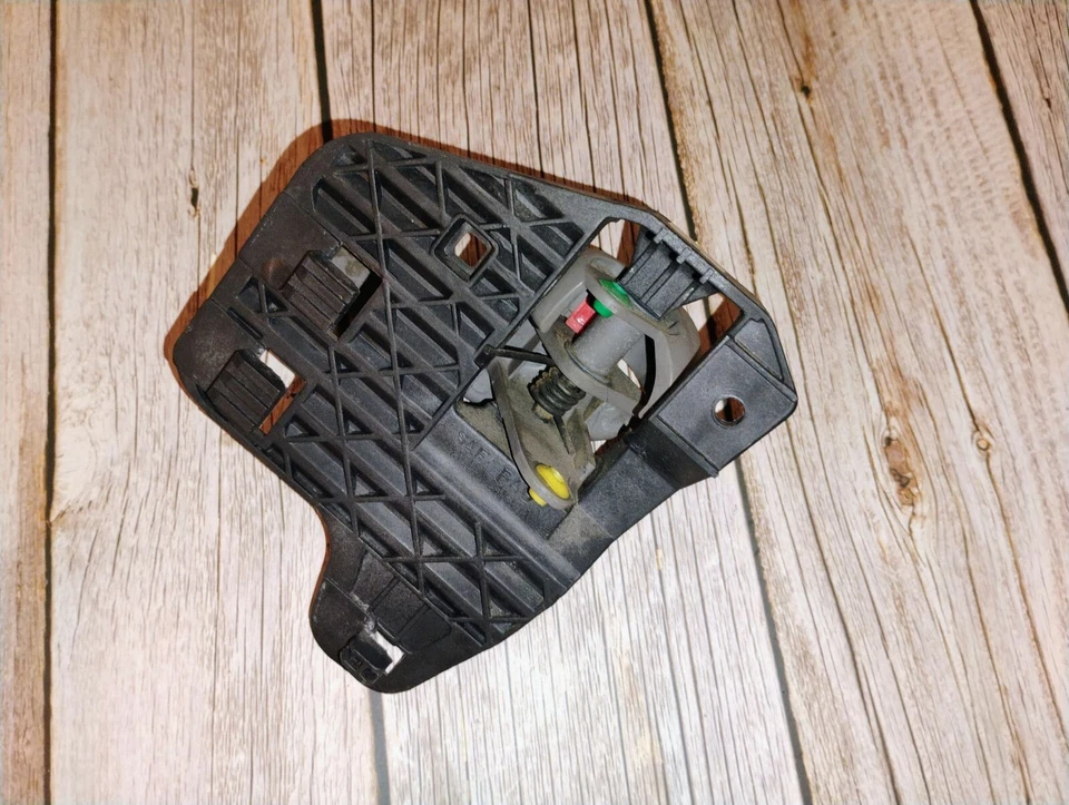 2000-2005 BUICK LESABRE INSIDE DRIVER LEFT DOOR HANDLE - Imagem 2 de 2