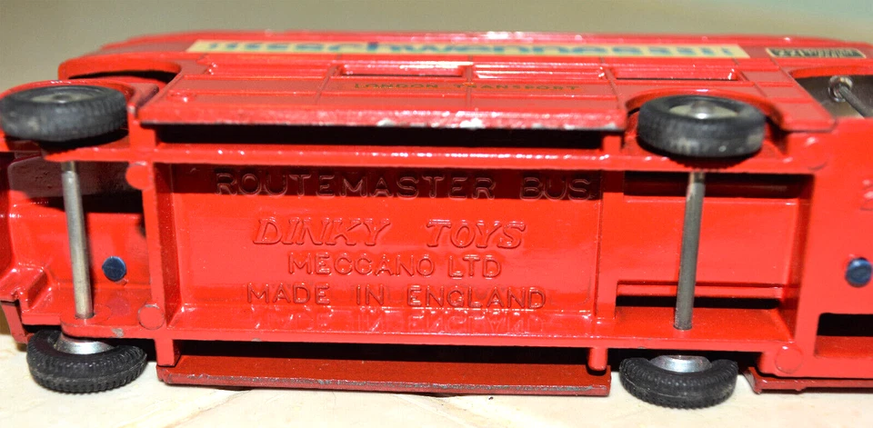 London Routemaster bus  Vintage Dinky Toy - Image 3 of 3