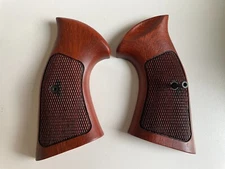 Hardwood Grip for S&W K/L frame Square Butt checker Engraved Open Back Strap#01