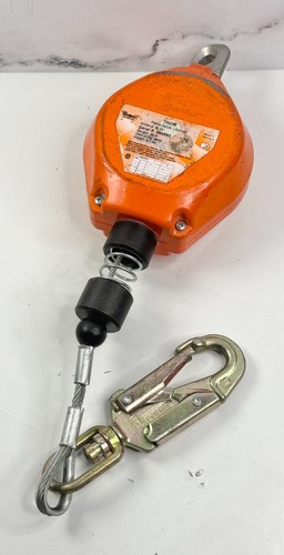 Línea de vida retráctil Safewaze M-20 Thor | Bueno | Mfg. Fecha: 08/07 | 400 libras - Imagen 1 de 8