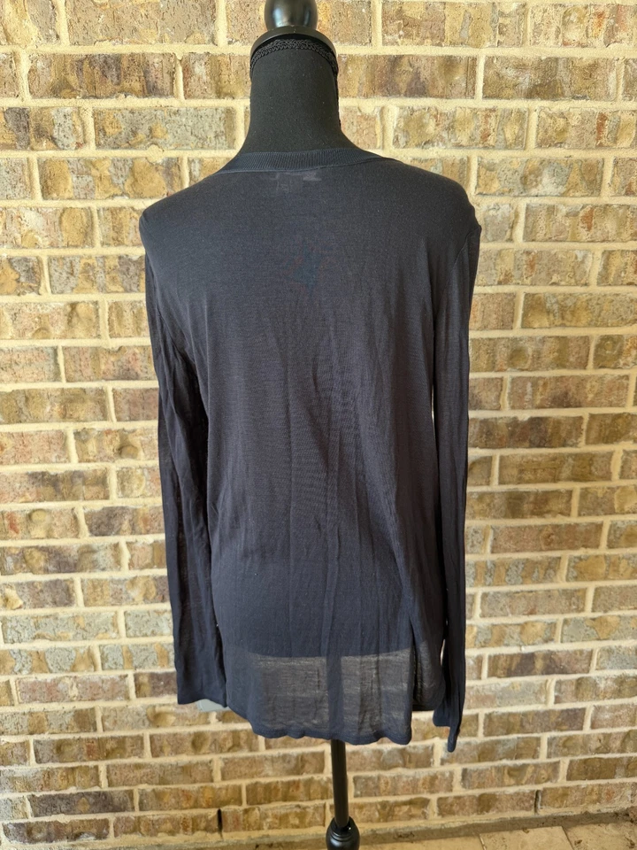 Blusa Vince Silk Popover Manga Larga Azul Marino Medio Cuello Redondo Mangas Largas Foto 4 de 4