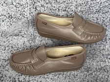 SAS Classic Slip On Loafer Mocha Women's Size 8W Wide Comfort Penny